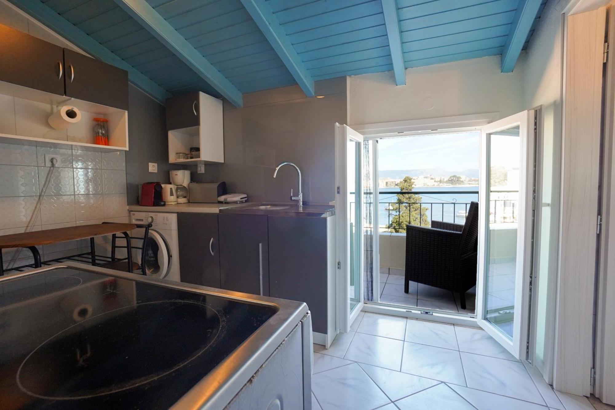 Anemomilos Sea View Penthouse コルフ島 エクステリア 写真